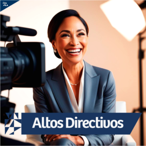 Mujer ejecutiva siendo entrevistada en estudio profesional – curso Altos Directivos Perfila